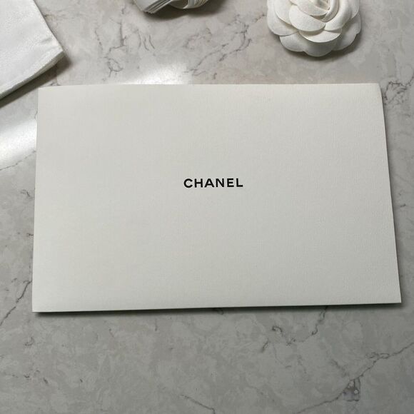 CHANEL Handbag Cleaning Cloth Glove Care Kit for Purse Bag - Lot of Accessories - Picture 2 of 12